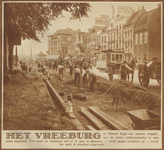 872592 Gezicht op de noordzijde van het Vredenburg te Utrecht, met op de voorgrond werklieden tijdens werkzaamheden ten ...